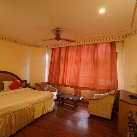 Royal Palace Resort Bhagsunag Dharamshala Bagian luar foto