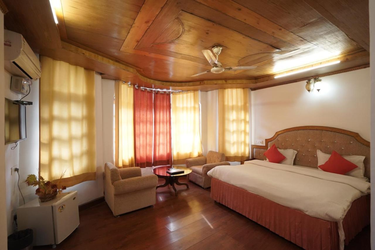 Royal Palace Resort Bhagsunag Dharamshala Bagian luar foto
