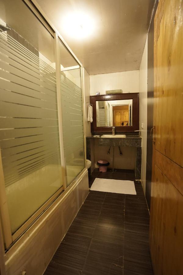 Royal Palace Resort Bhagsunag Dharamshala Bagian luar foto