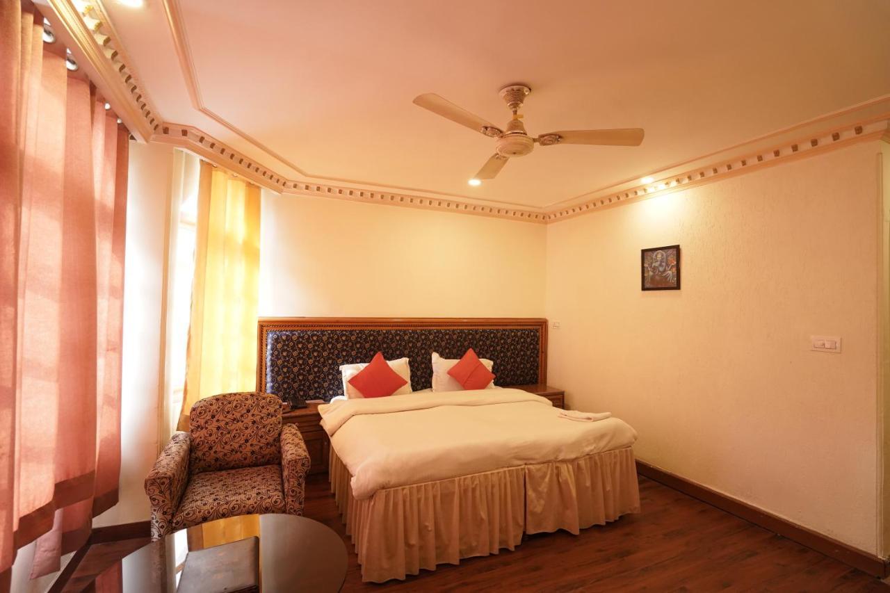 Royal Palace Resort Bhagsunag Dharamshala Bagian luar foto