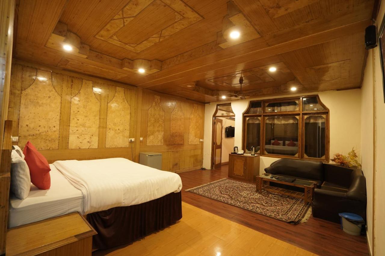 Royal Palace Resort Bhagsunag Dharamshala Bagian luar foto